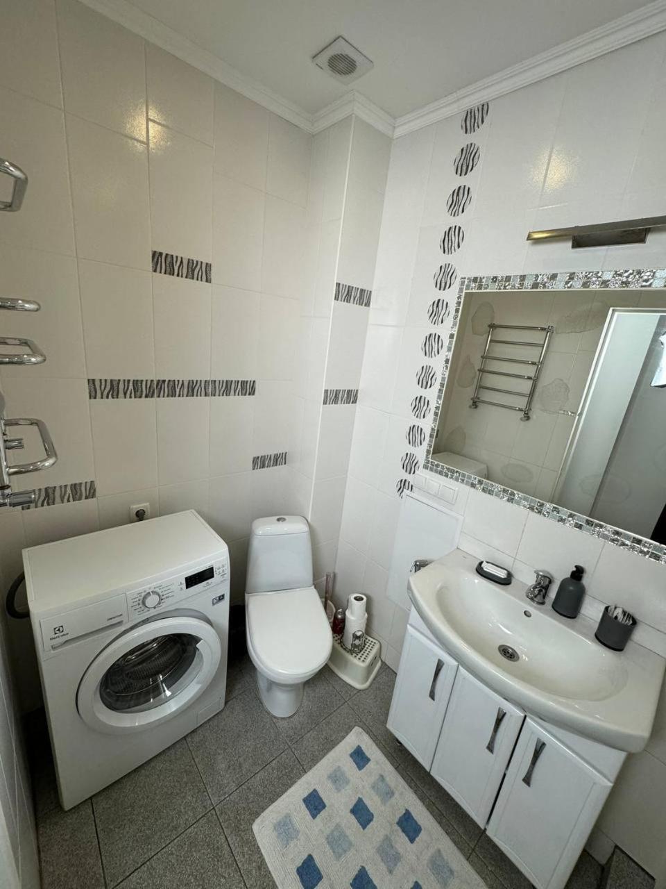 Apartment For Guests With Soul Vinnitsa Eksteriør bilde